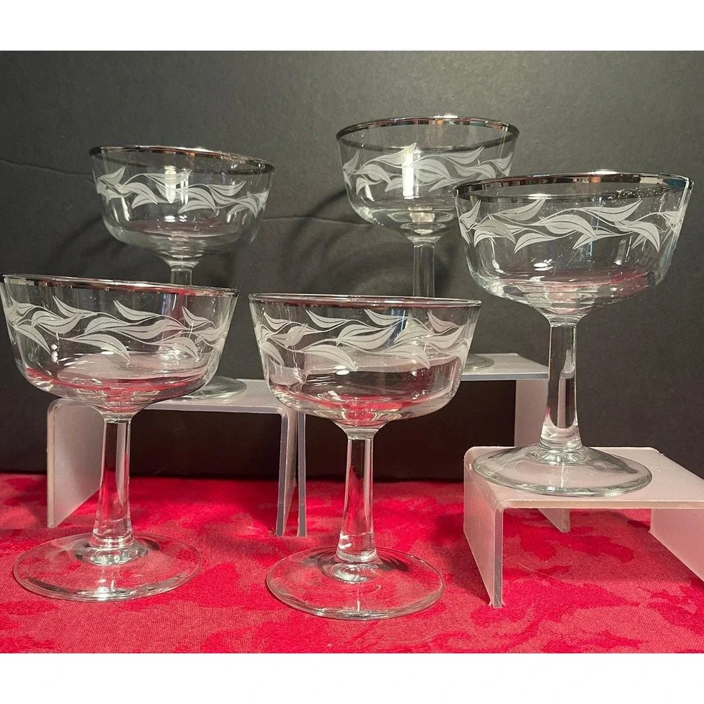 Vintage Cristal D'Arques Laurel Leaf Champagne Glasses France Set of 5 Platinum